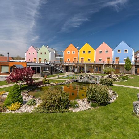 Hotel Kravi Hora Bořetice Esterno foto